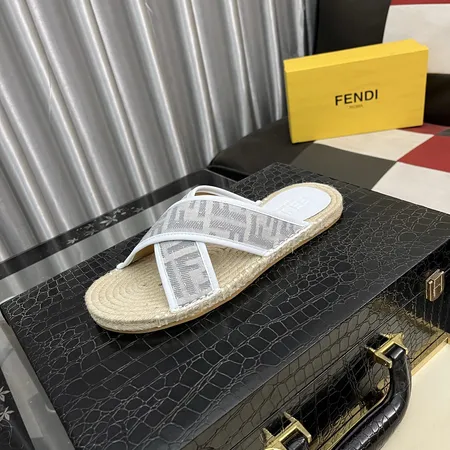 フェンディ スリッパ