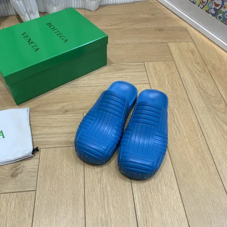 ボッテガ ヴェネタ スリッパ