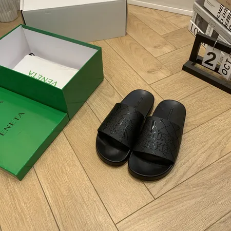 ボッテガ ヴェネタ スリッパ