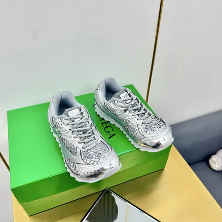 ボッテガ ヴェネタ スニーカー