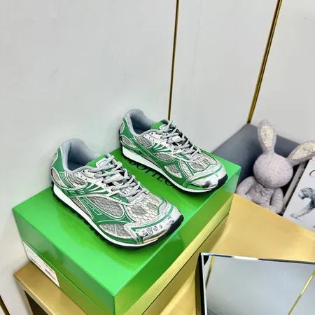 ボッテガ ヴェネタ スニーカー