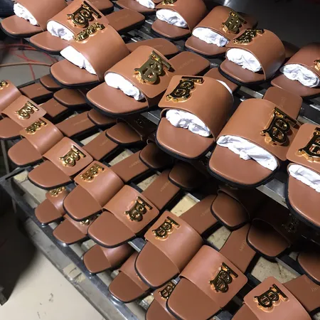 バーバリー ス スリッパ