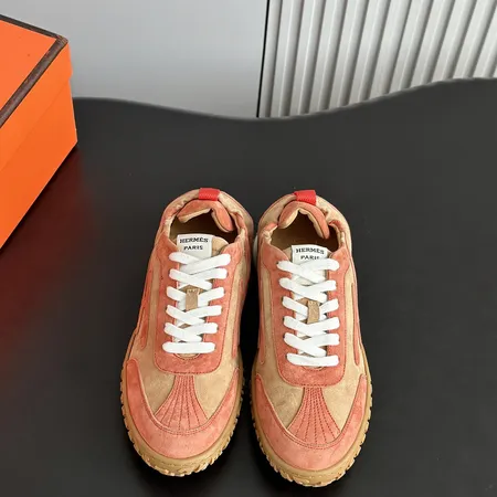 エルメス スニーカー