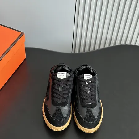 エルメス スニーカー