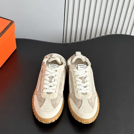 エルメス スニーカー