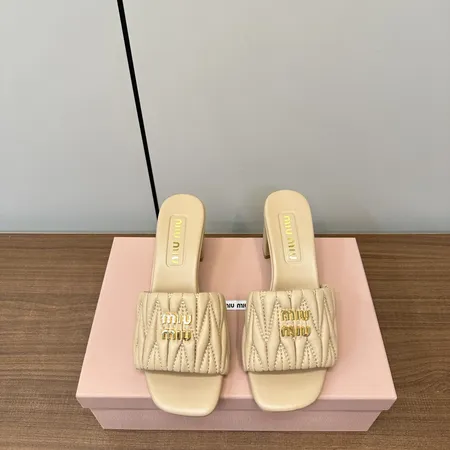 ミュウミュウ サンダル