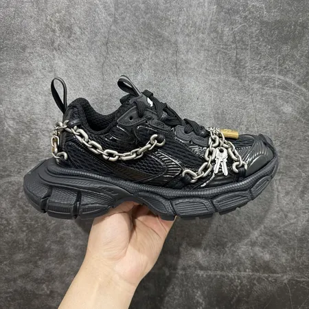 バレンシアガ スニーカー