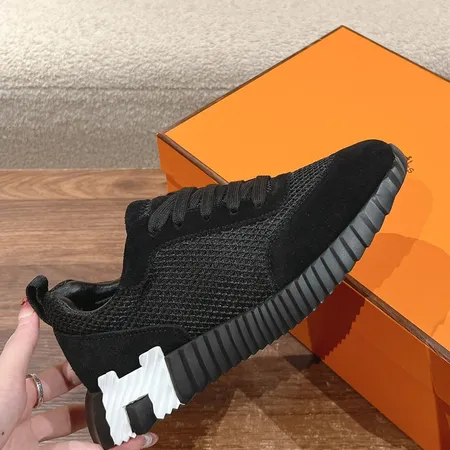 エルメス スニーカー