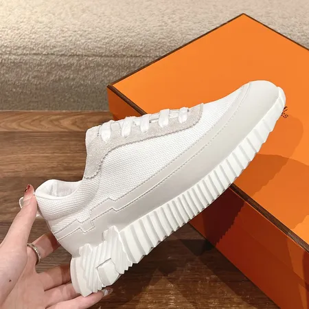 エルメス スニーカー