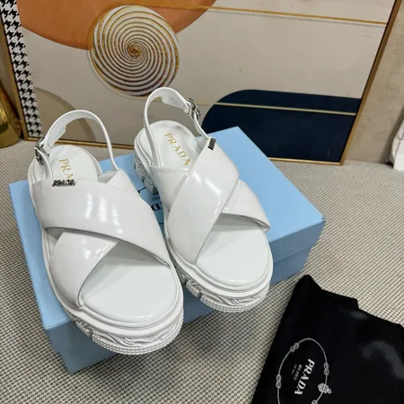 プラダ サンダル