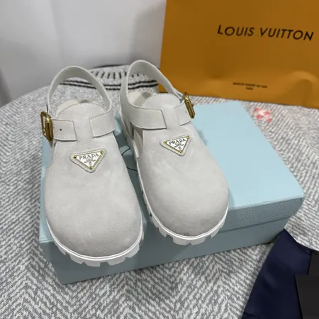 プラダ サンダル