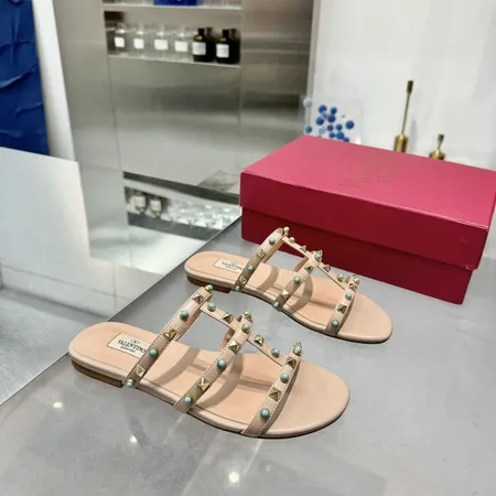 ヴァレンティノ スリッパ