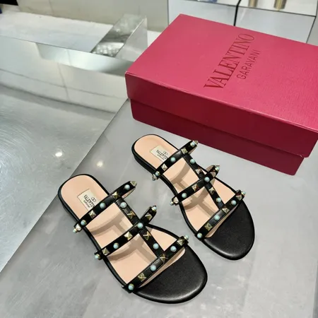 ヴァレンティノ スリッパ