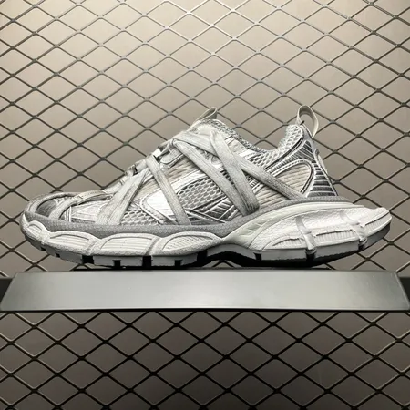 バレンシアガ スニーカー