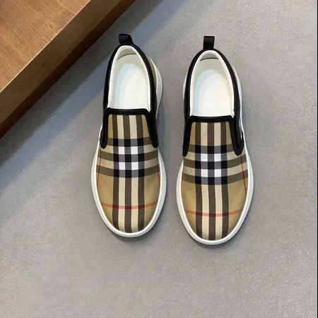 バーバリー ス カジュアルシューズ