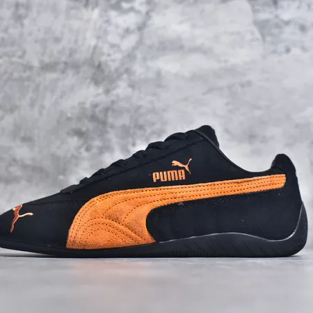 プーマ スニーカー