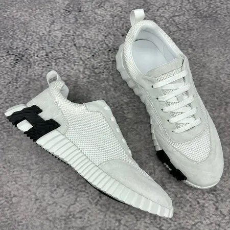 エルメス スニーカー