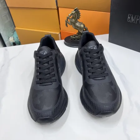 アルマーニ スニーカー