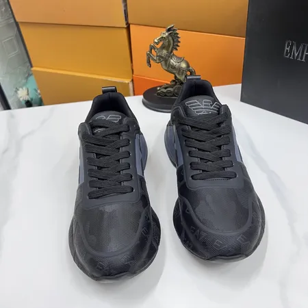 アルマーニ スニーカー