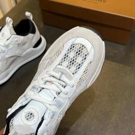 バーバリー ス スニーカー