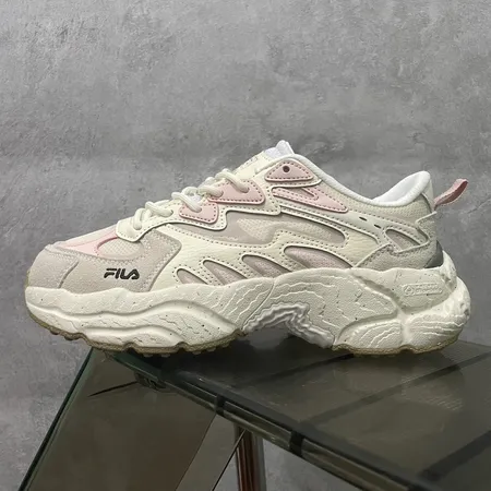 フィラ スニーカー