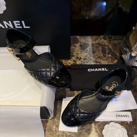 シャネル サンダル