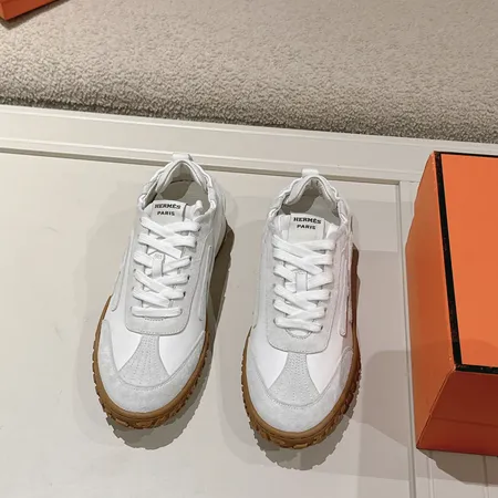 エルメス スニーカー
