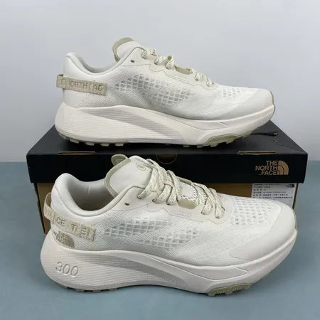 ノースフェイス スニーカー