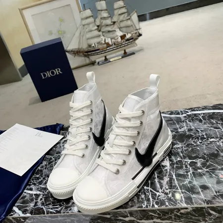 ディオール カジュアルシューズ