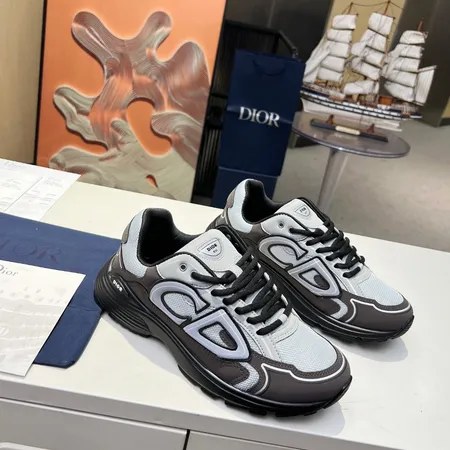 ディオール スニーカー