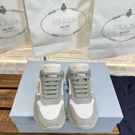 プラダ スリッパ