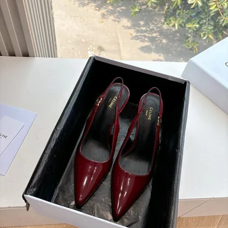 セリーヌ サンダル