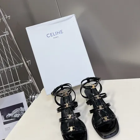 セリーヌ サンダル