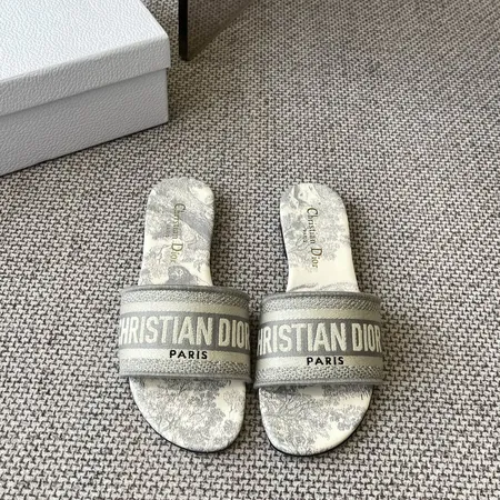 ディオール スリッパ