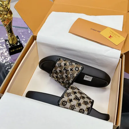 ルイヴィトン スリッパ