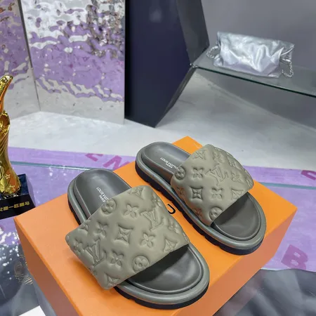 ルイヴィトン スリッパ