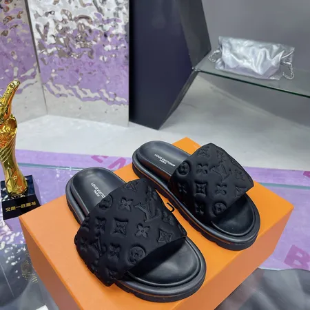 ルイヴィトン スリッパ