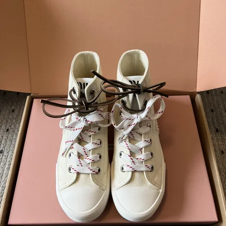 ミュウミュウ カジュアルシューズ