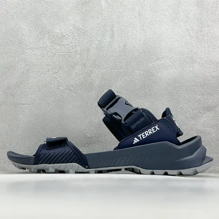 アディダス サンダル