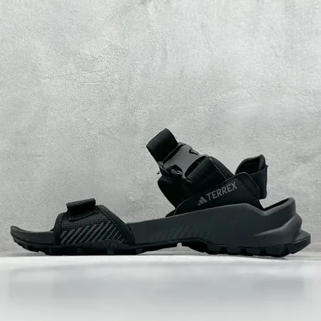 アディダス サンダル