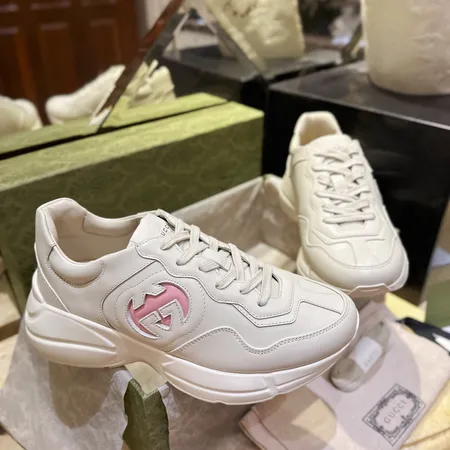 グッチ スニーカー