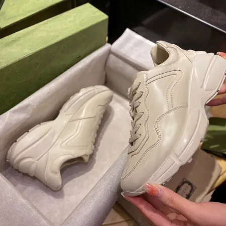 グッチ スニーカー