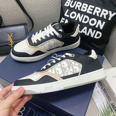 ディオール カジュアルシューズ