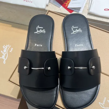 クリスチャン・ルブタン スリッパ