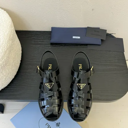 プラダ サンダル