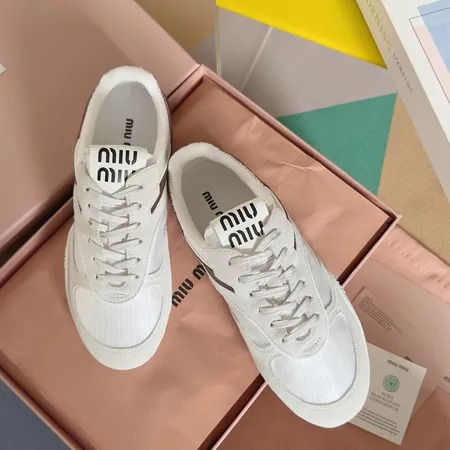 ミュウミュウ カジュアルシューズ