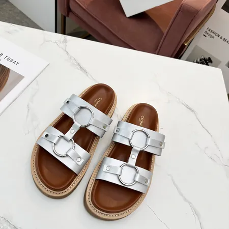 セリーヌ スリッパ