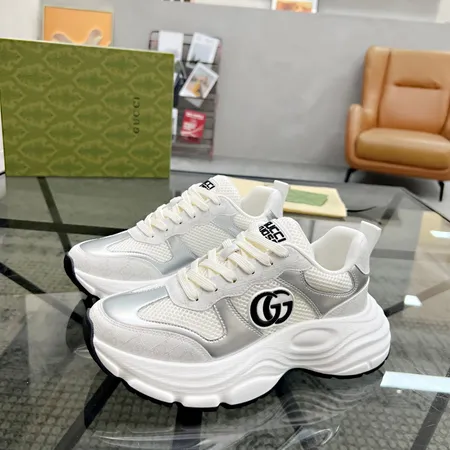 グッチ スニーカー