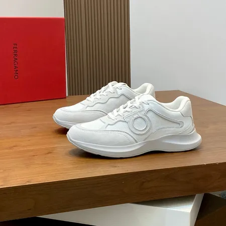 フェラガモ スニーカー