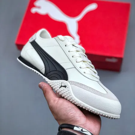 プーマ カジュアルシューズ